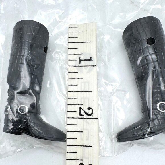 Re-Ment Petit Mode Collection Doll Accessories Set With Boots Clutch Hat - Picture 4 of 13